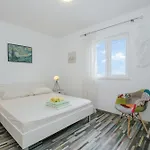With Parking Space - 25102 Apartment Trogir