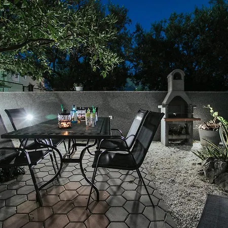 With Parking Space - 25102 Apartment