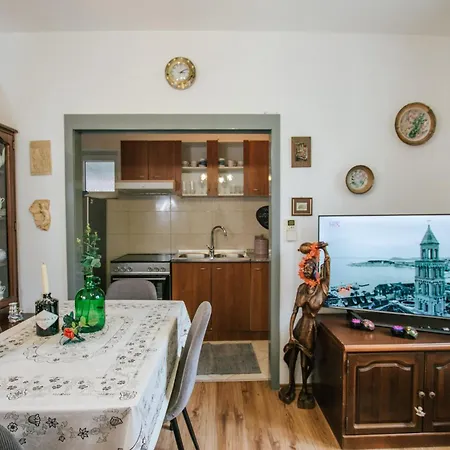 Apartmán With Parking Space - 25102 Trogir