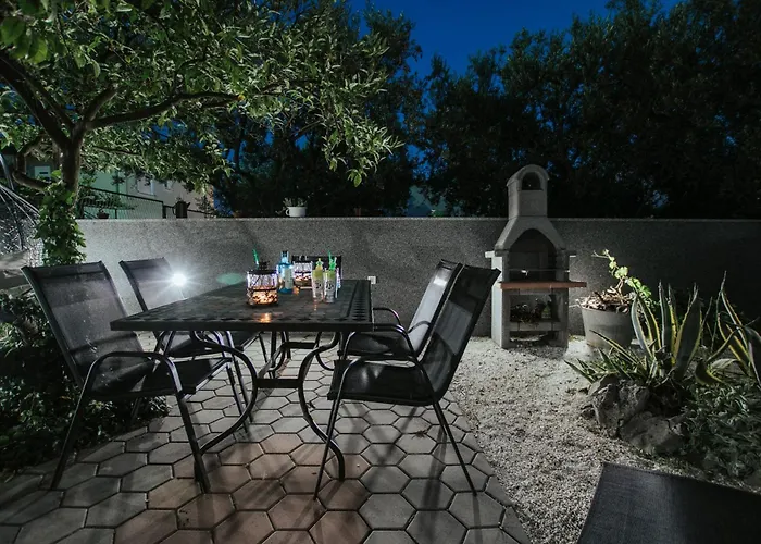 With Parking Space - 25102 Apartment