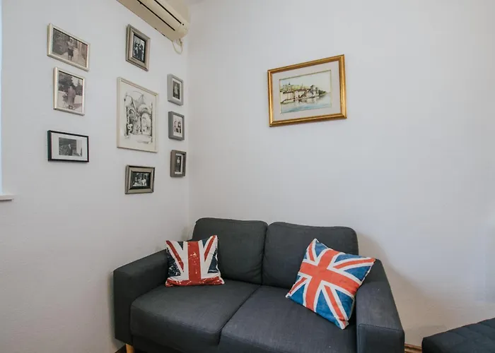 Apartment With Parking Space - 25102