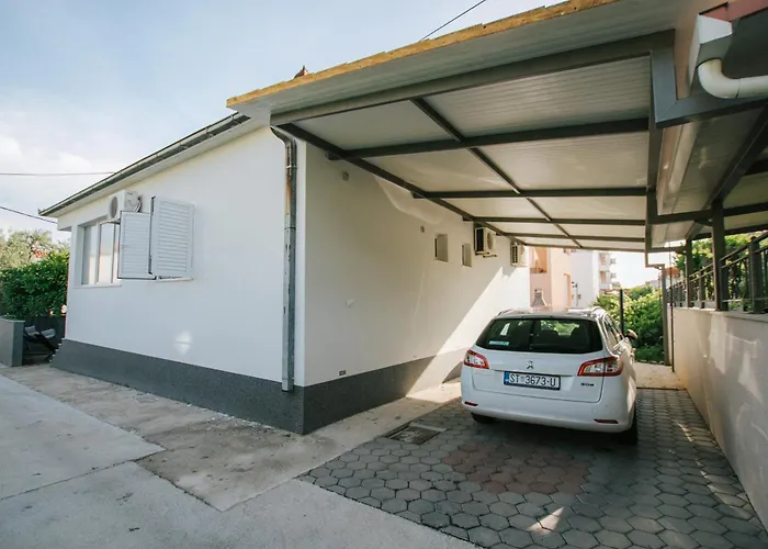 With Parking Space - 25102 Apartment *